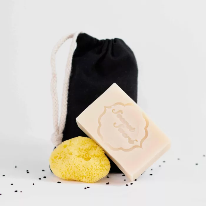 Coffret essentiel savon et éponge soins peau à la nigelle